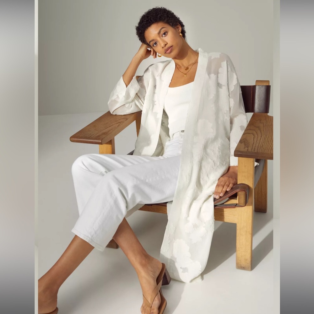 Derante Robe - Picture 2 of 8